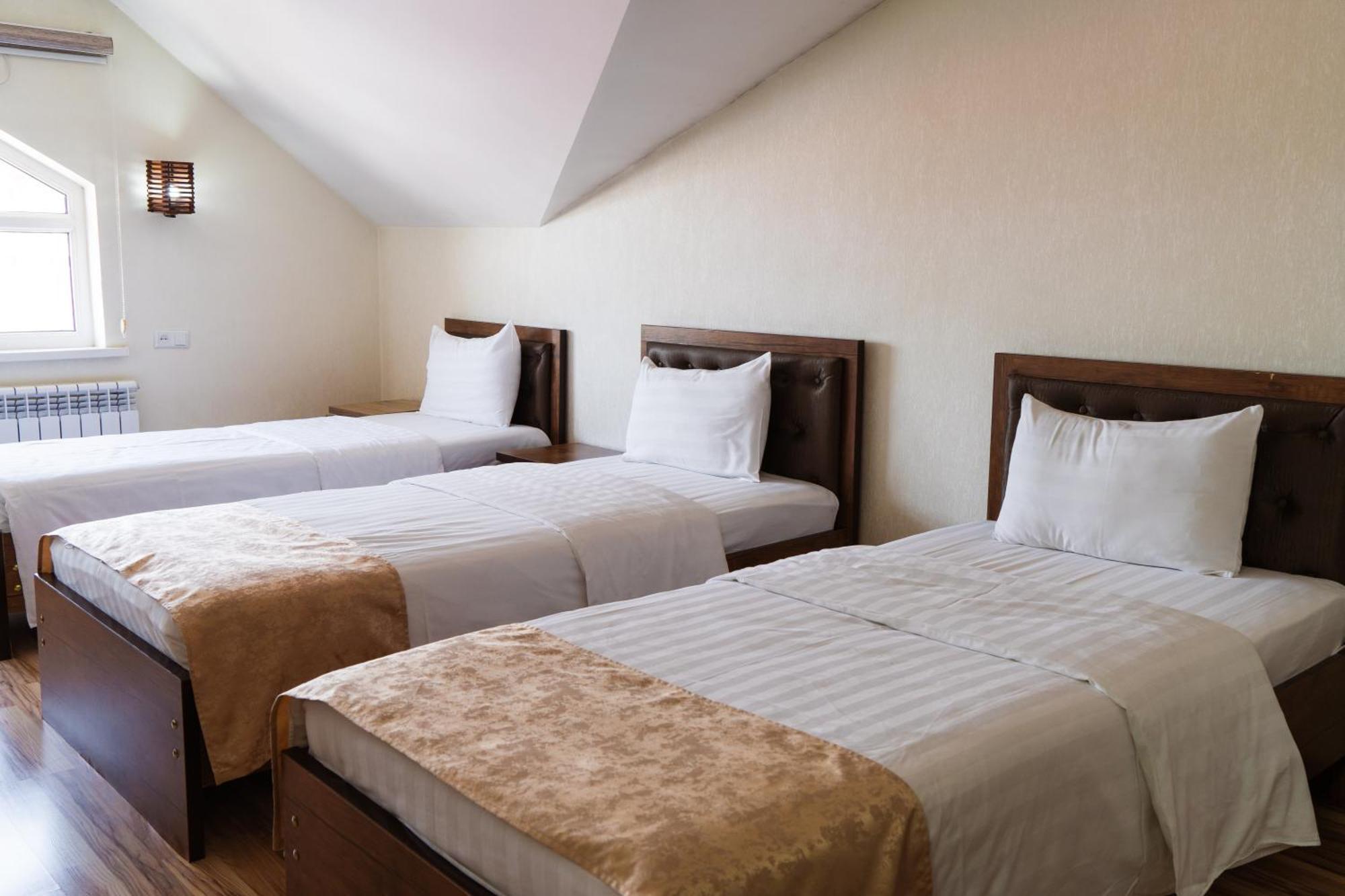 Tourist Inn Hotel Tashkent Esterno foto