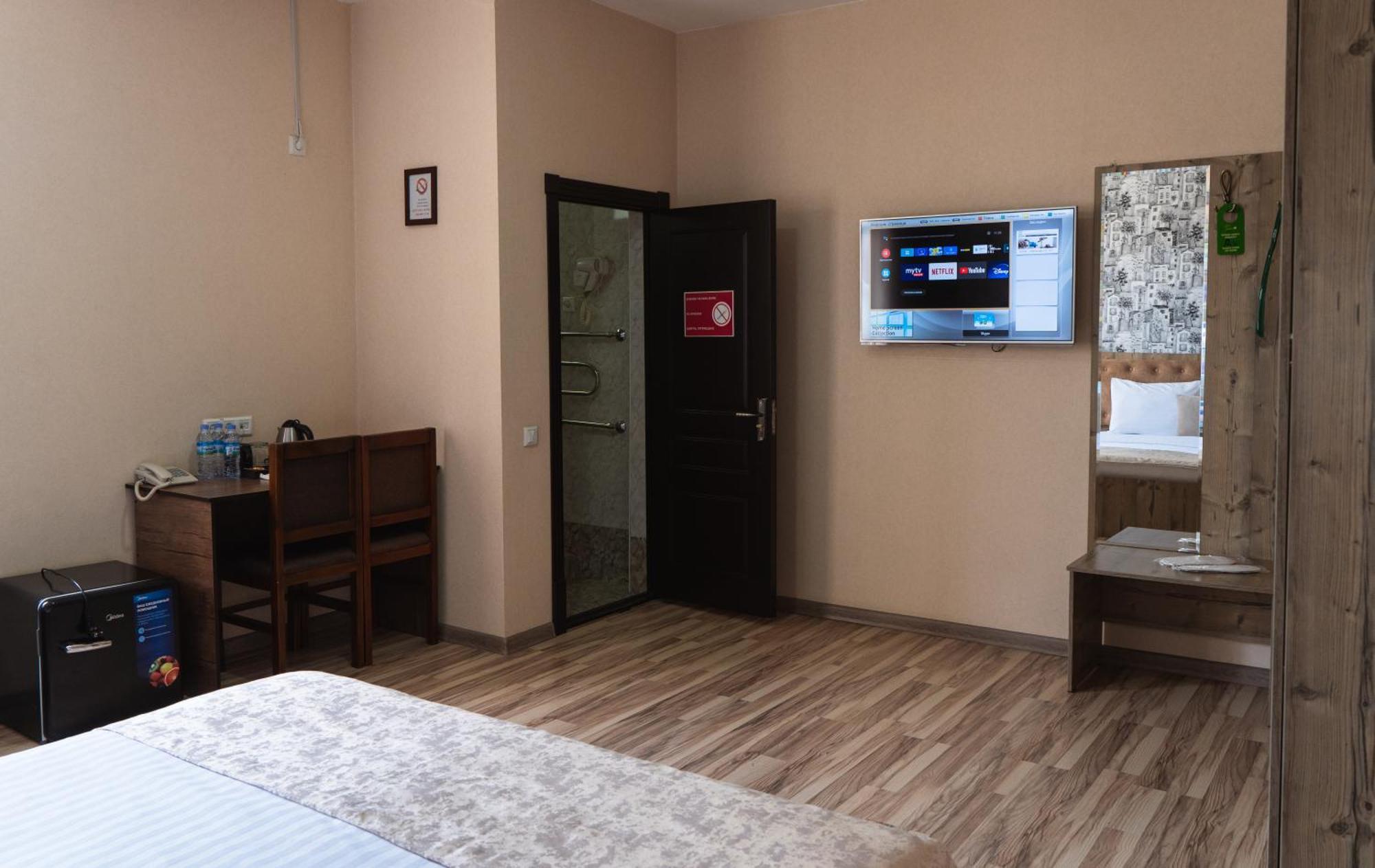 Tourist Inn Hotel Tashkent Esterno foto