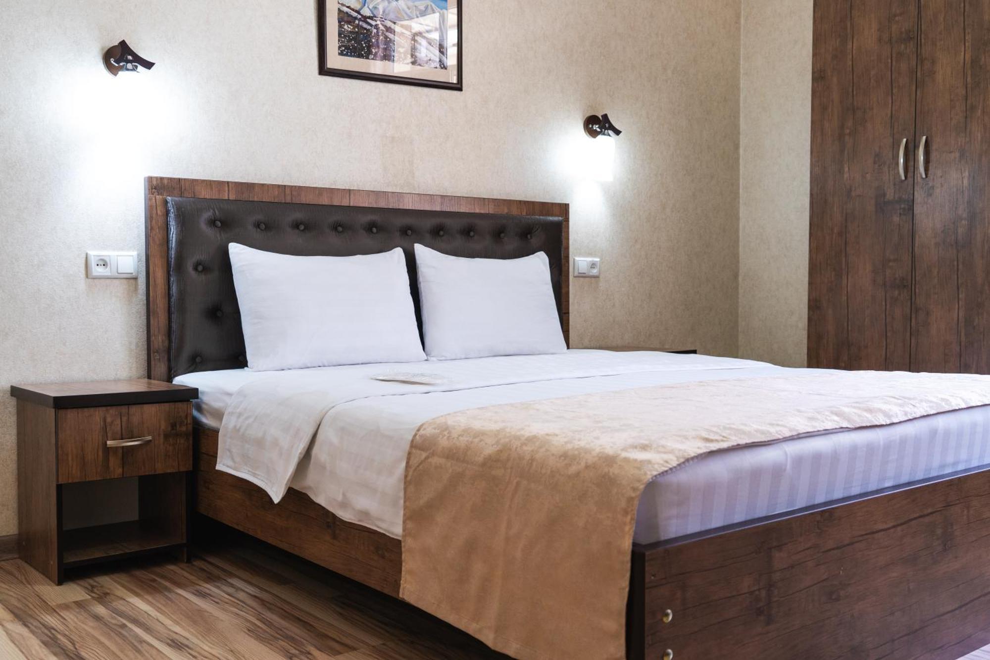 Tourist Inn Hotel Tashkent Esterno foto