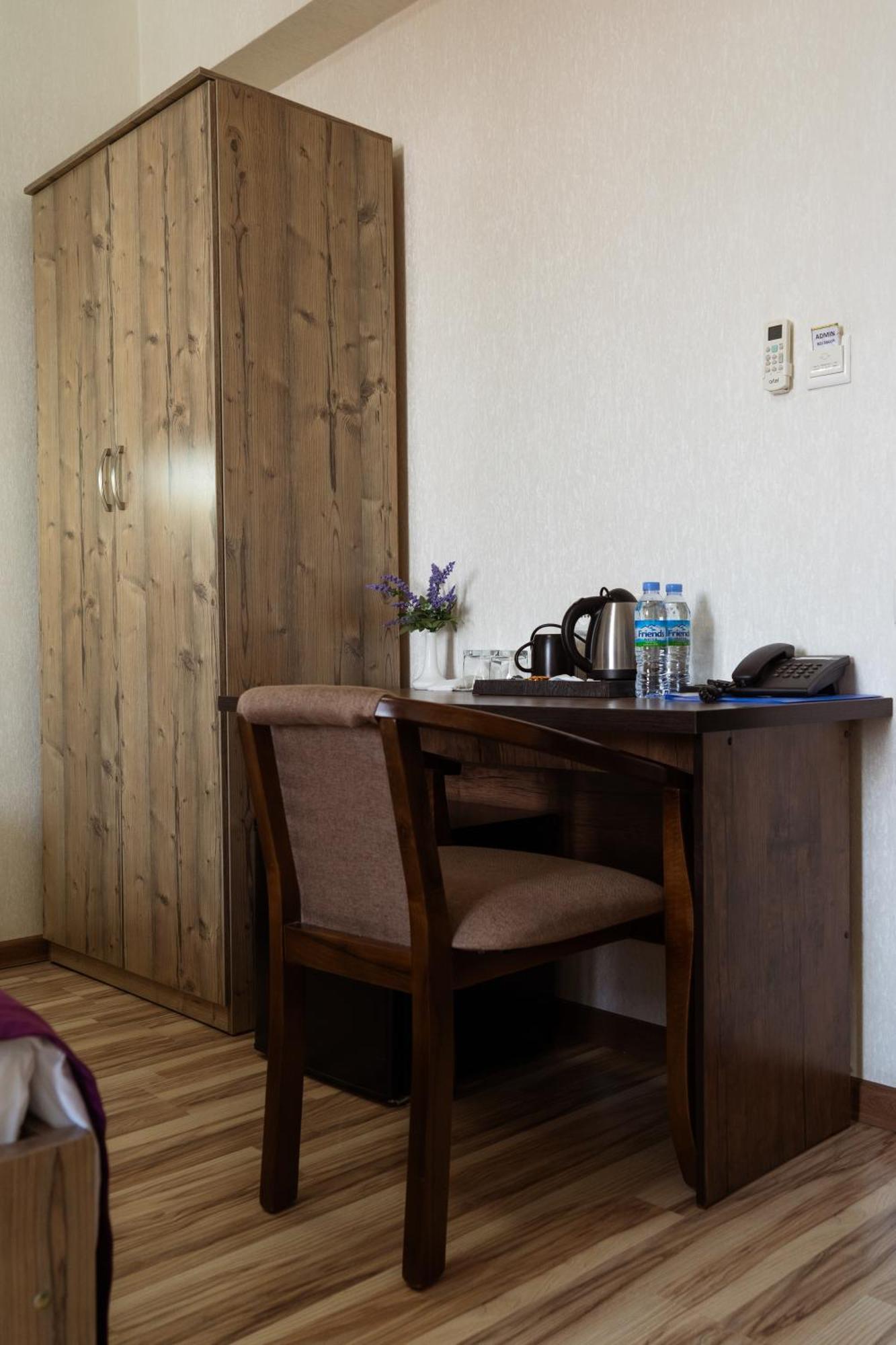 Tourist Inn Hotel Tashkent Esterno foto