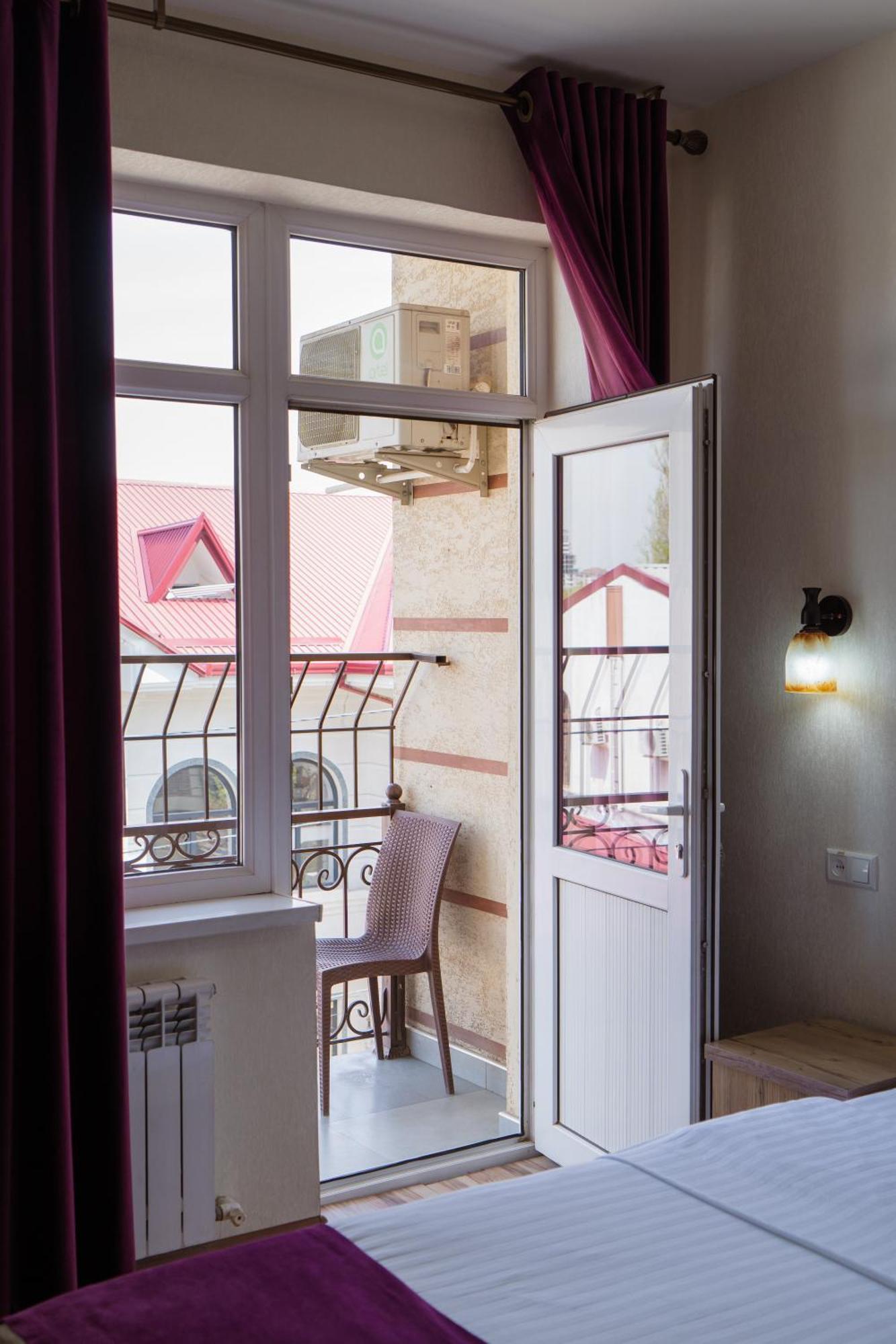 Tourist Inn Hotel Tashkent Esterno foto