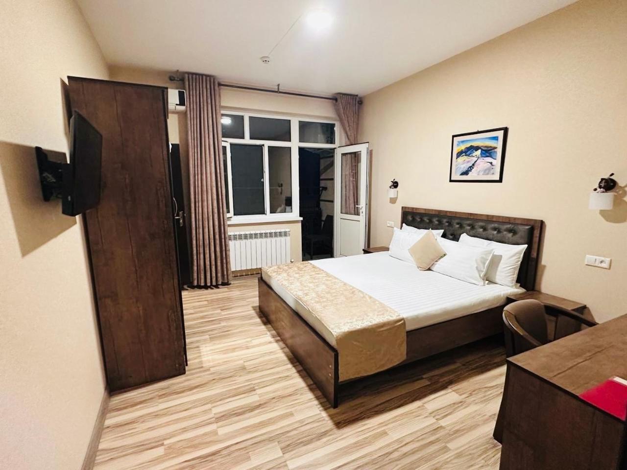 Tourist Inn Hotel Tashkent Esterno foto